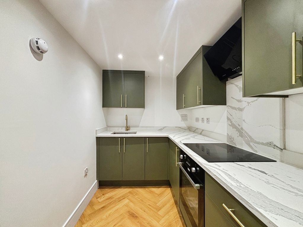 Property photo 3 of 11 Pbox-Img.Jpg