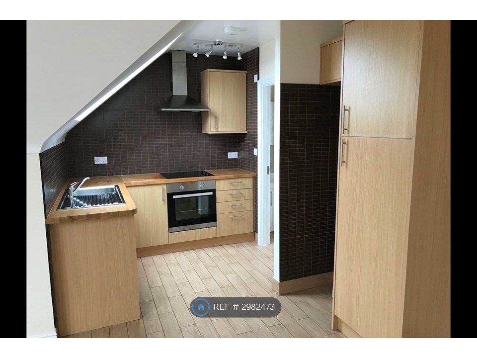 Property photo 2 of 9 Kitchen Area