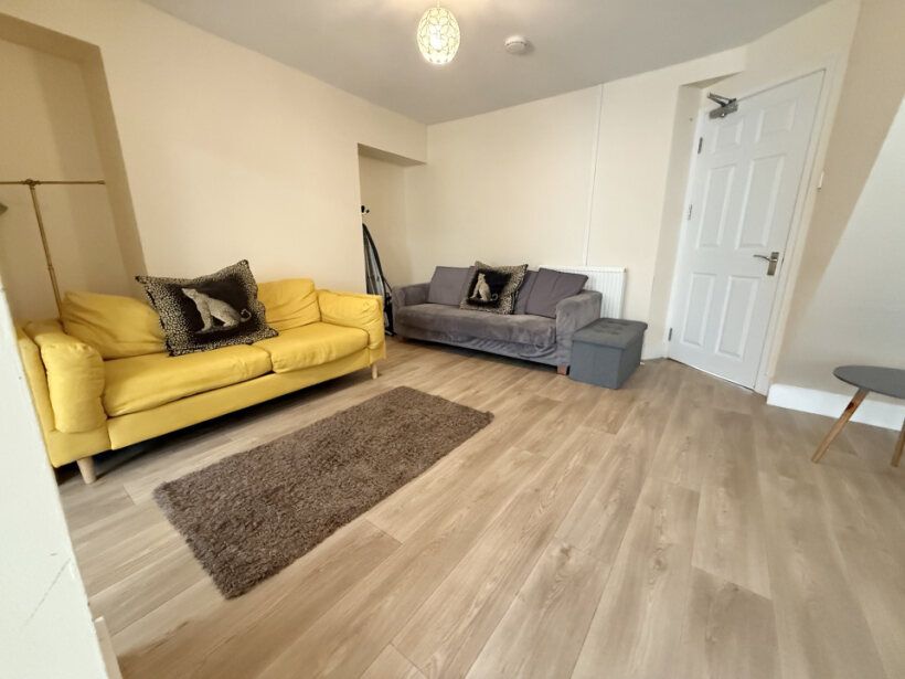 Property photo 3 of 9