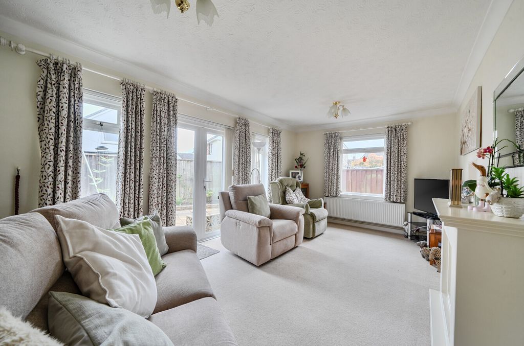 Property photo 2 of 15 Living Room