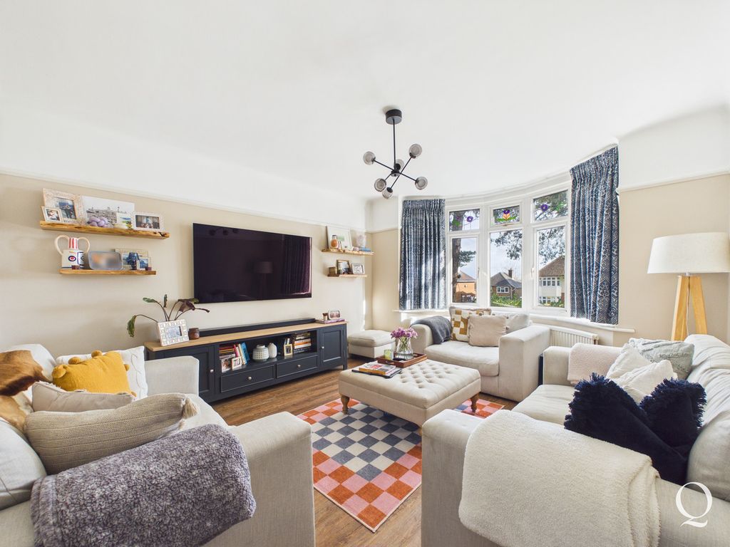 Property photo 2 of 24