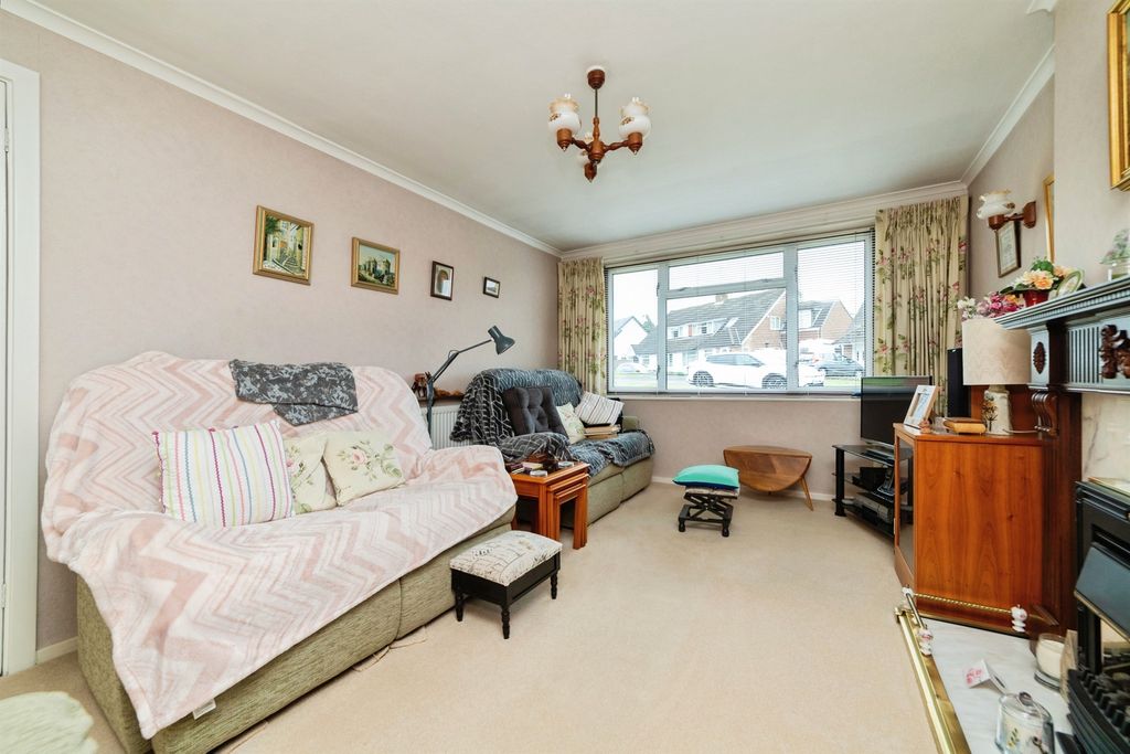 Property photo 3 of 16