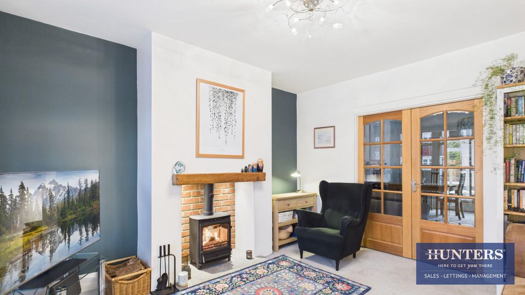 Property photo 2 of 18 Living Room