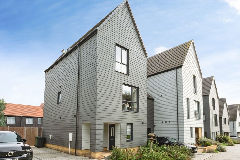 Property photo 1 of 17 Pbox-Img.Jpg