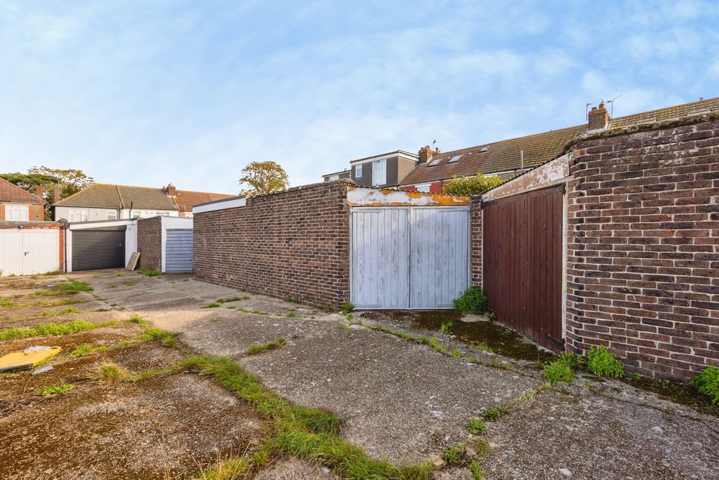 Property photo 3 of 21 Pbox-Img.Jpg