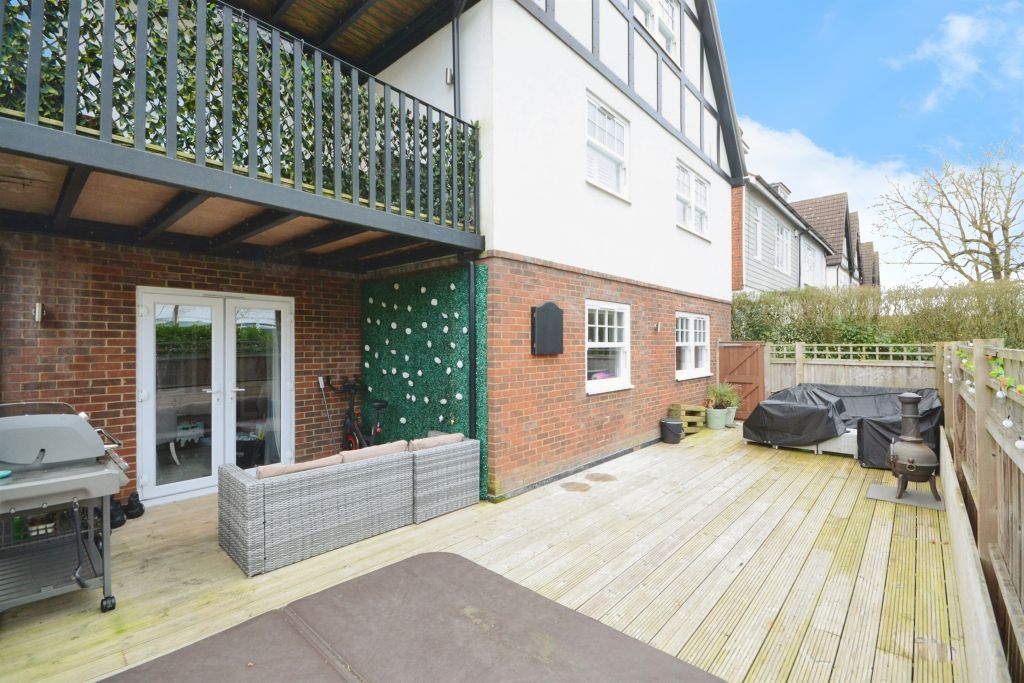 Property photo 2 of 16