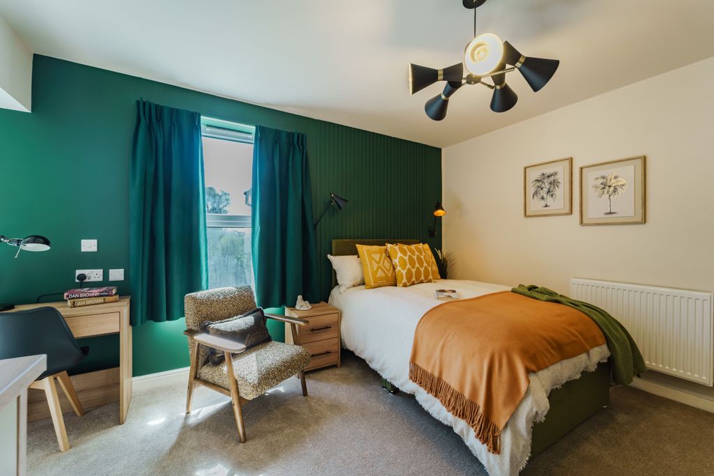 Property photo 2 of 8