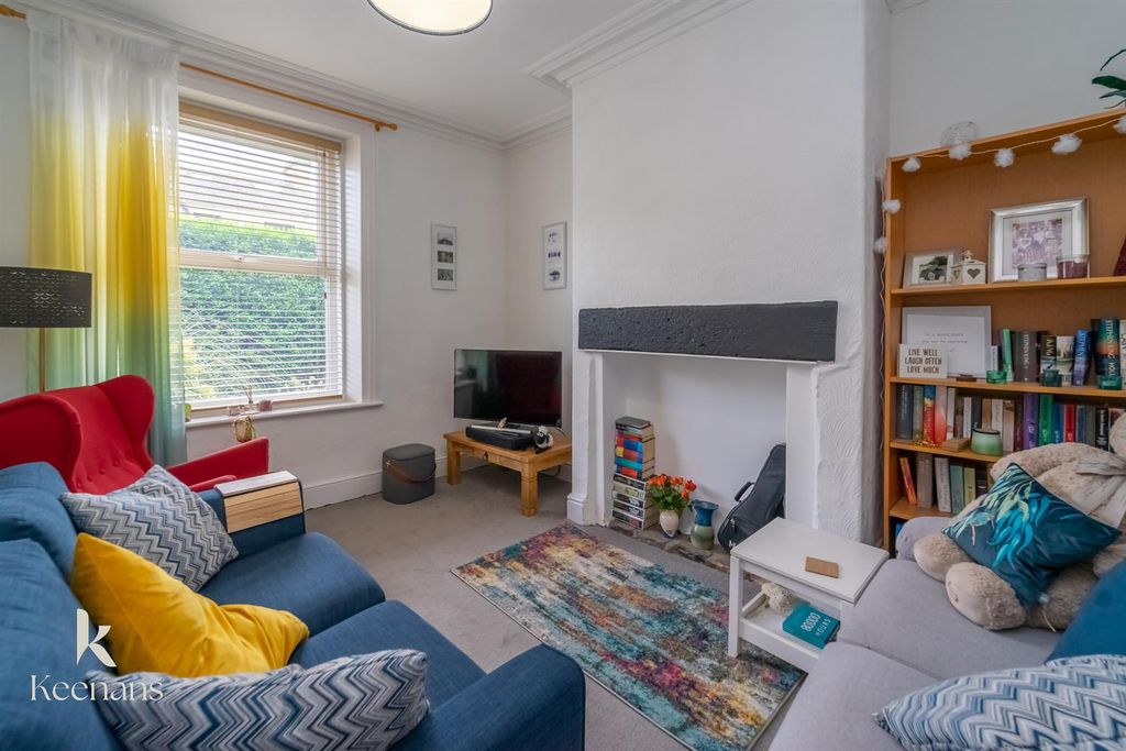 Property photo 1 of 24 Bolton Road West-1.Jpg
