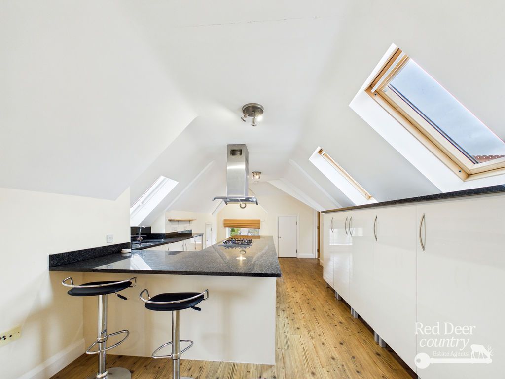 Property photo 3 of 22 Kitchen/Dining Room