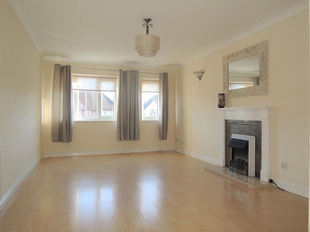 Property photo 2 of 10 Picture No. 04