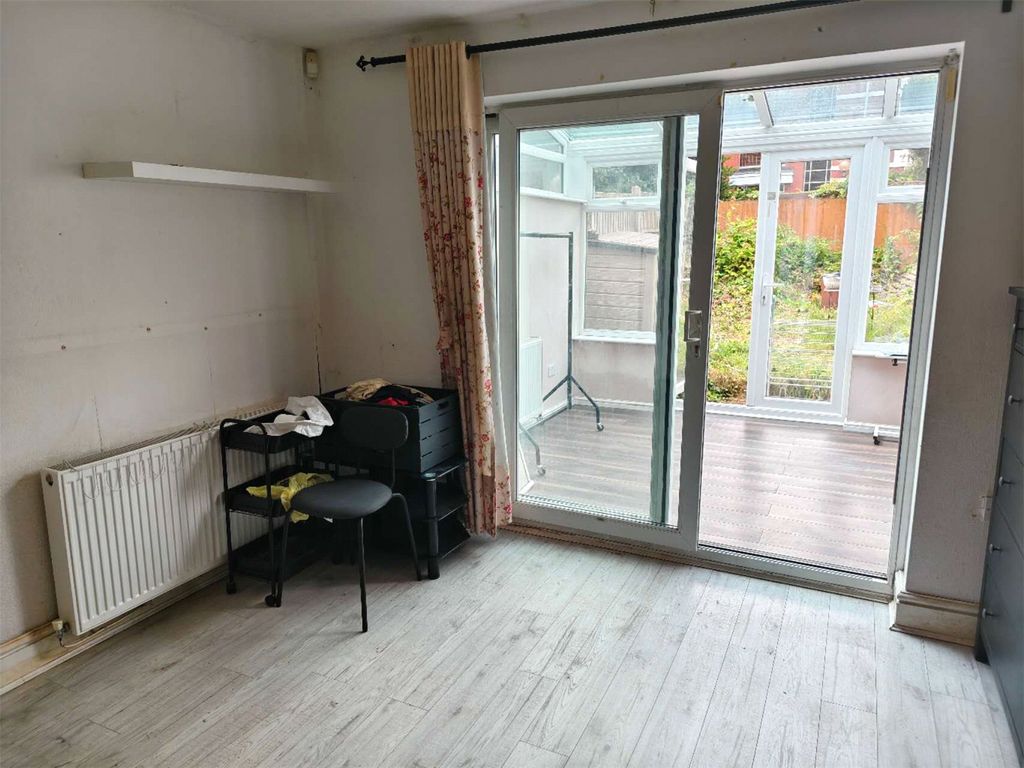 Property photo 2 of 16 Picture No. 03