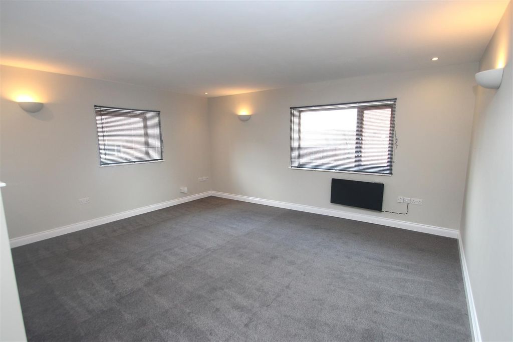 Property photo 3 of 9 Img_0075.Jpg