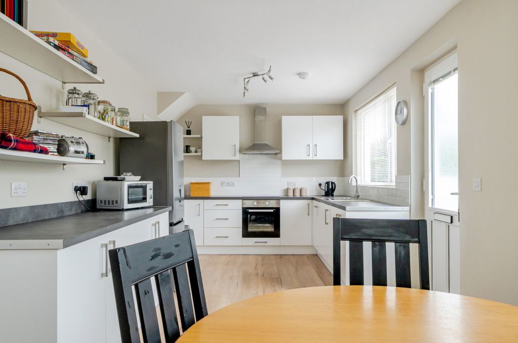 Property photo 3 of 22 3 - 1470059-14-6A201E...
