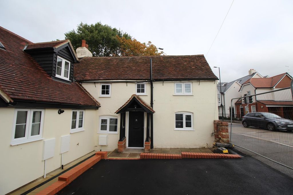 Property photo 1 of 8 Exterior