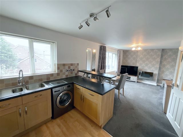 Property photo 3 of 20 Kitchen/Living Room