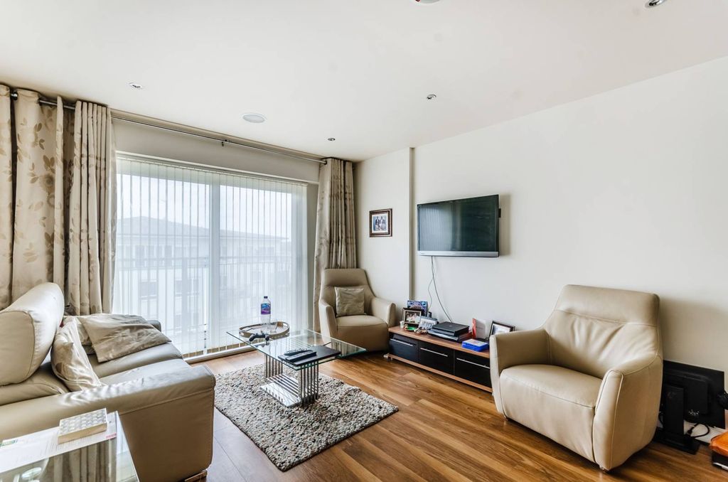 Property photo 1 of 6