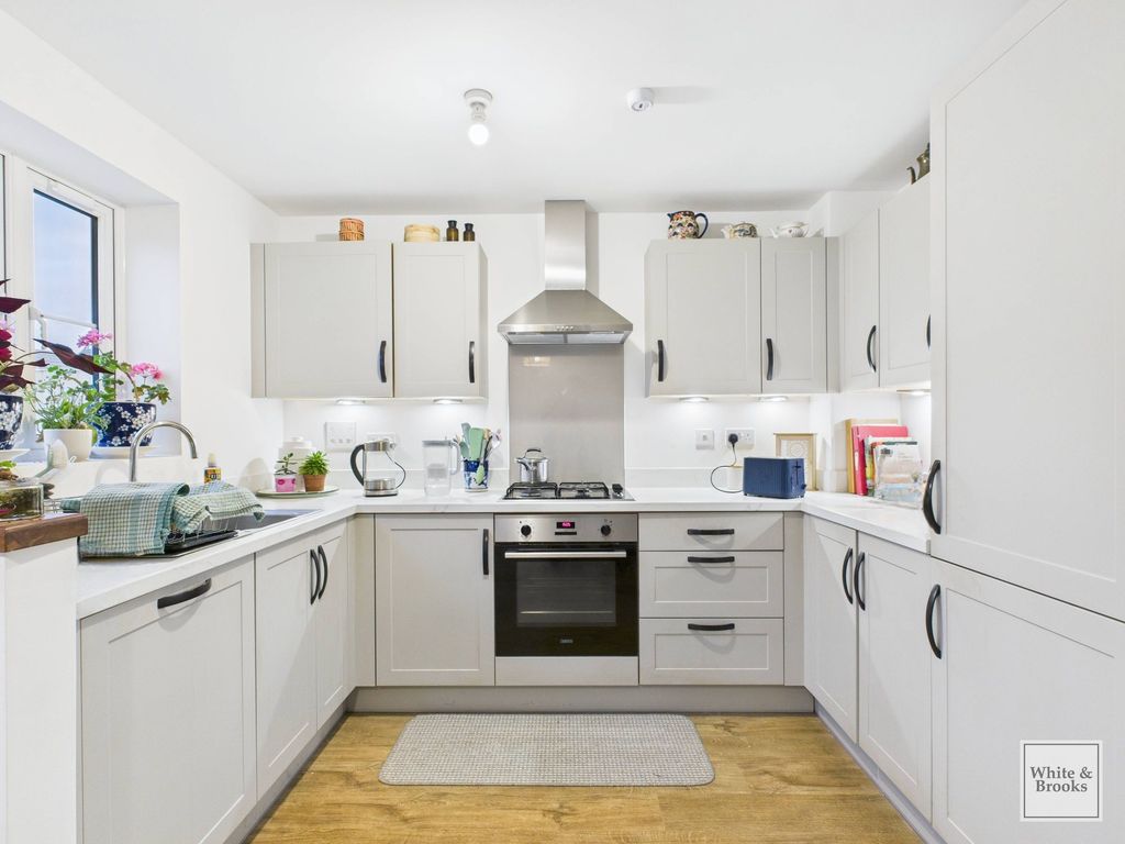 Property photo 2 of 15 Kitchen