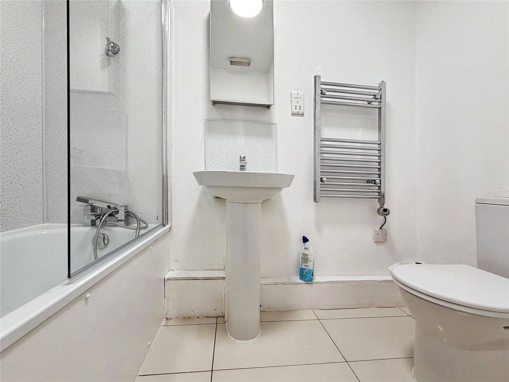 Property photo 3 of 10 Picture No. 16