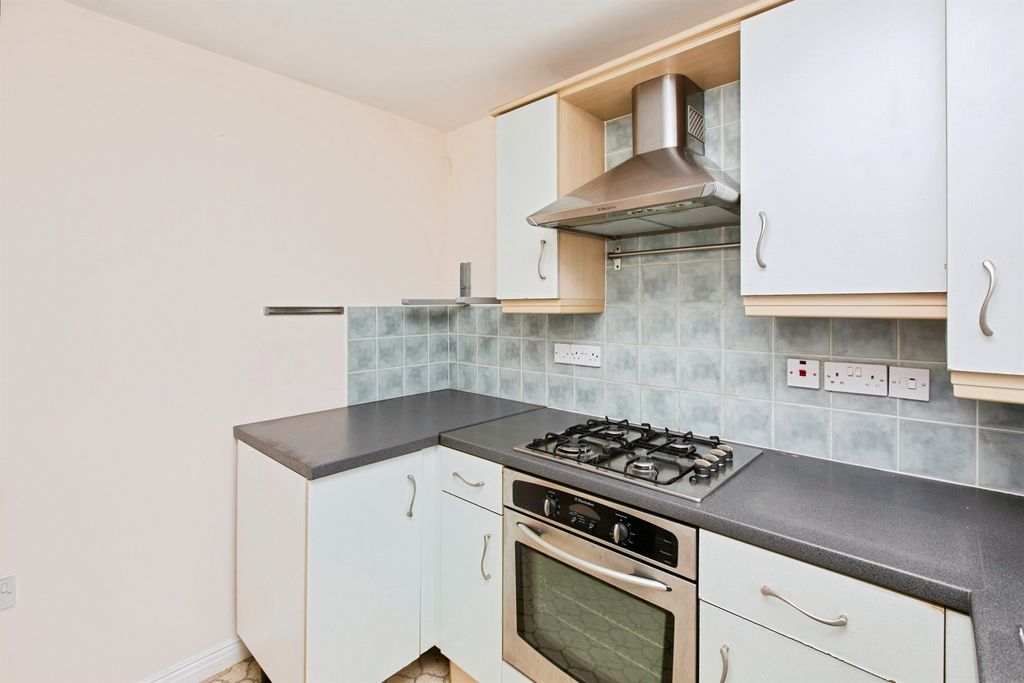 Property photo 3 of 11