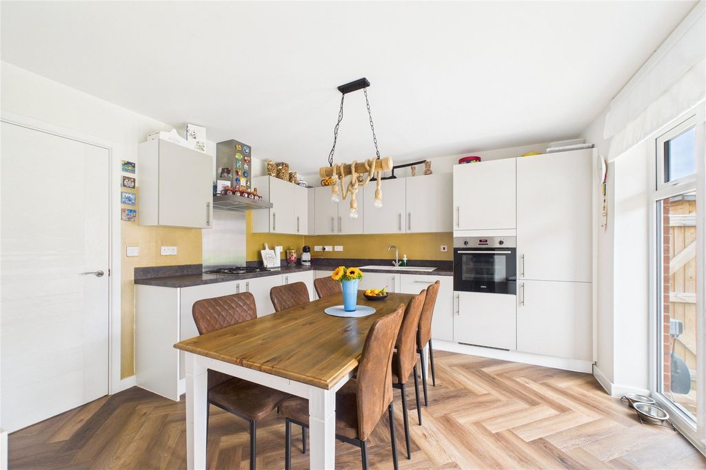 Property photo 2 of 10 Picture No. 22