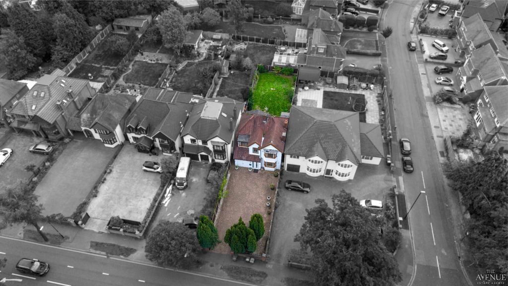 Property photo 2 of 33 5480043
