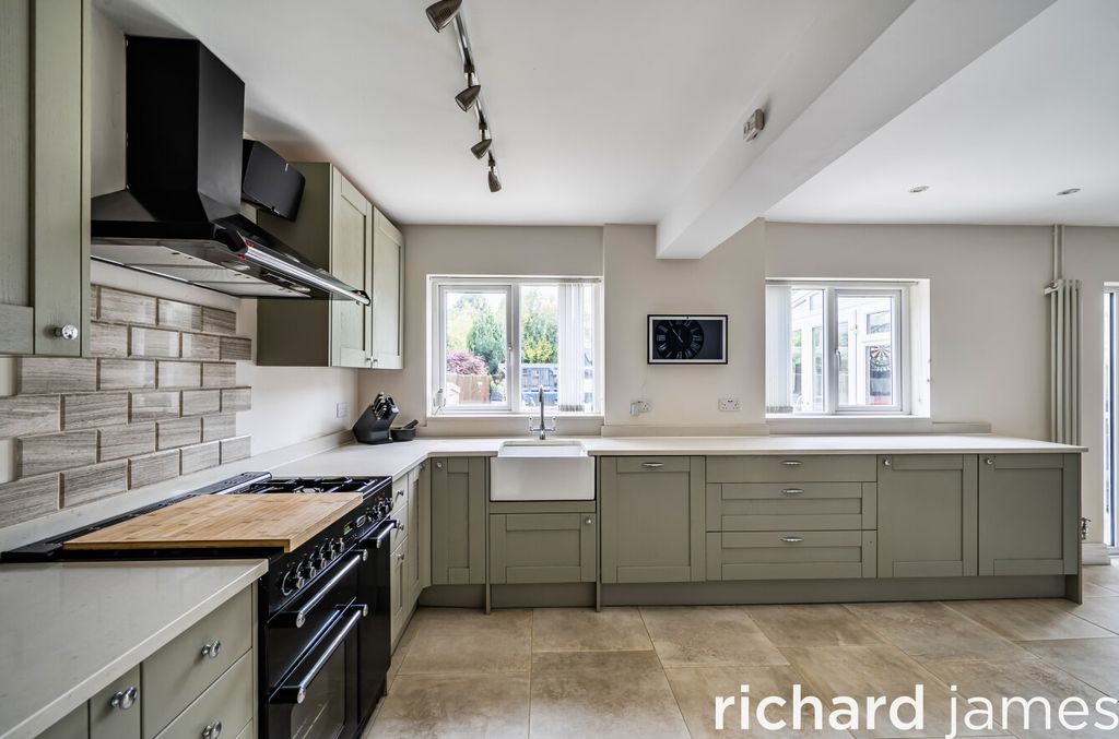 Property photo 1 of 21 385d7Fa9cc5E4E56Ab2099B308A02181
