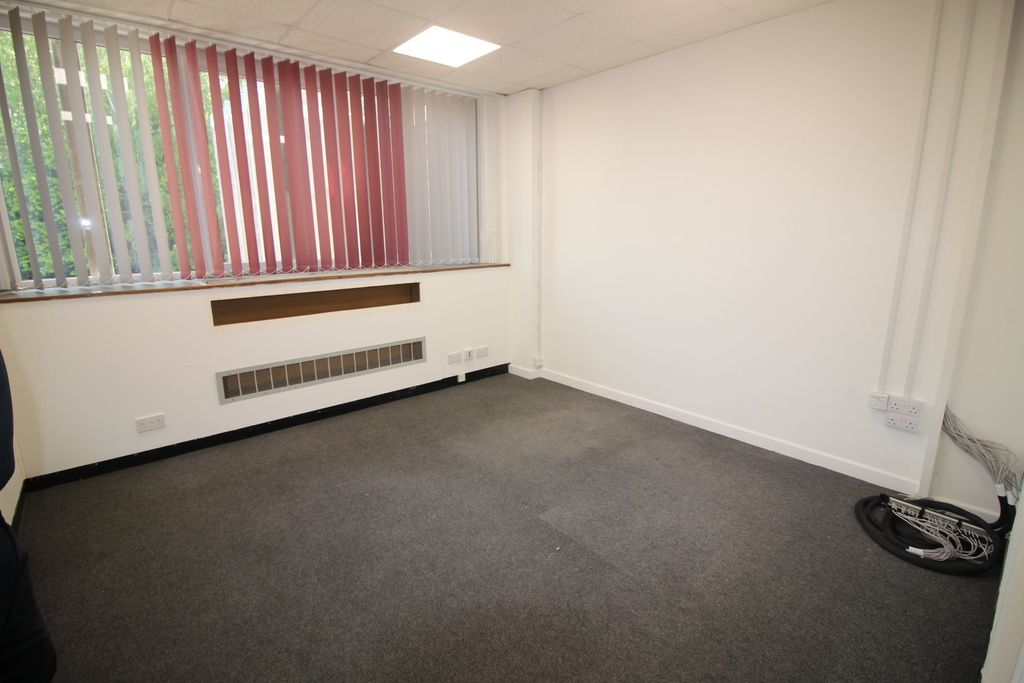 Property photo 3 of 5 Img_4902