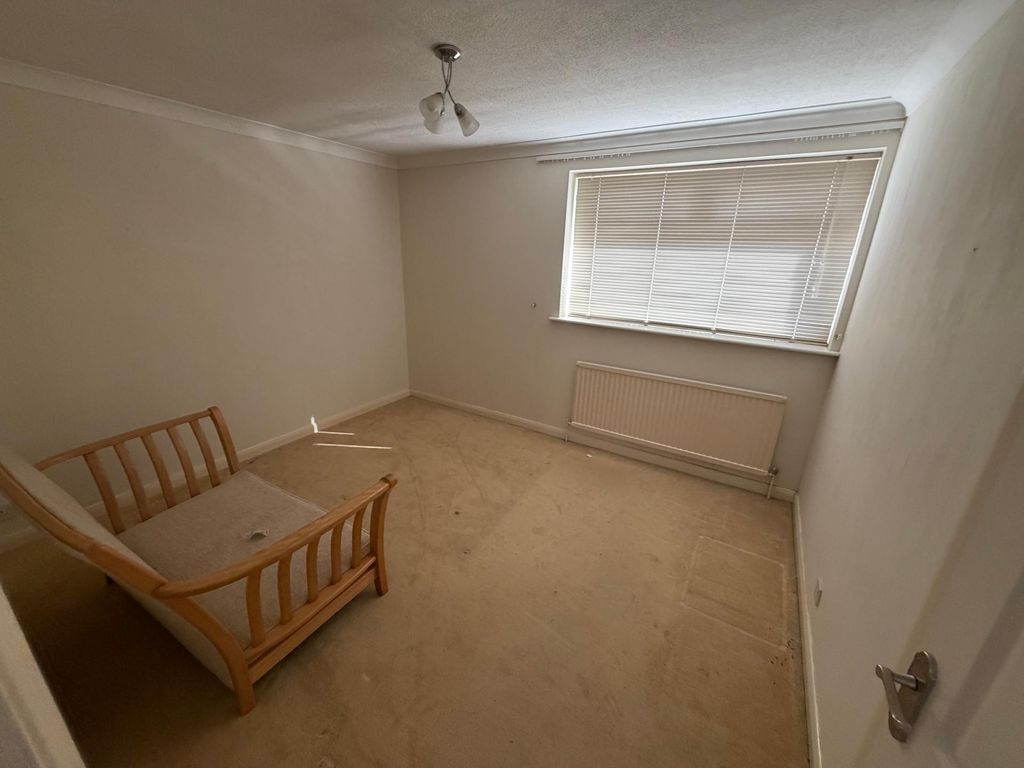 Property photo 3 of 10 Photo 2