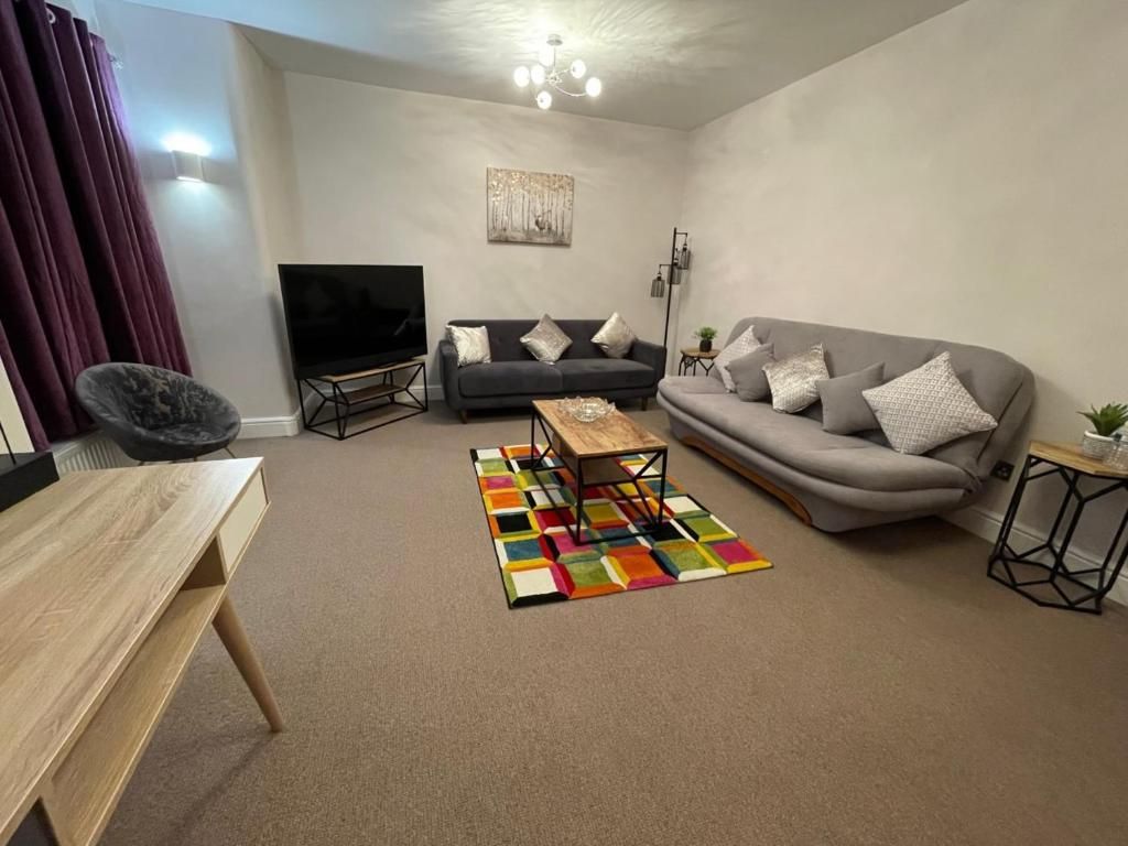 Property photo 2 of 12