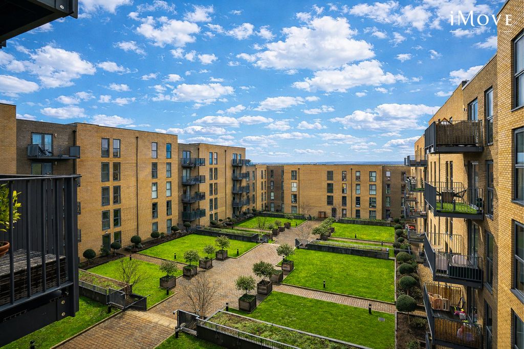 Property photo 2 of 22