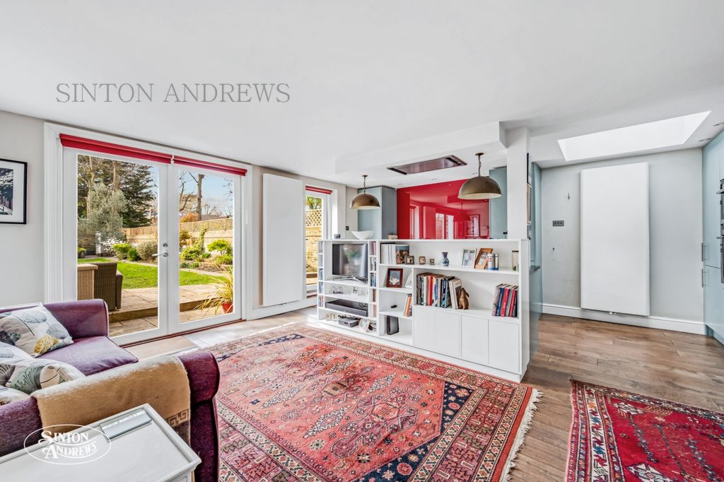 Property photo 3 of 15 Photo 6