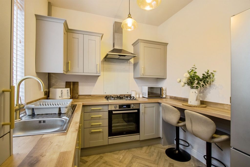 Property photo 3 of 11