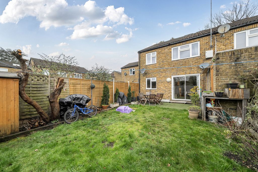Property photo 1 of 20 1415182-4-69A01c5...