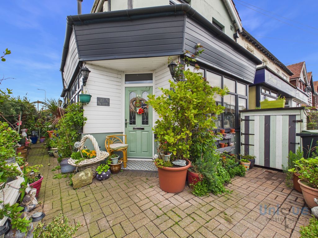 Property photo 1 of 37