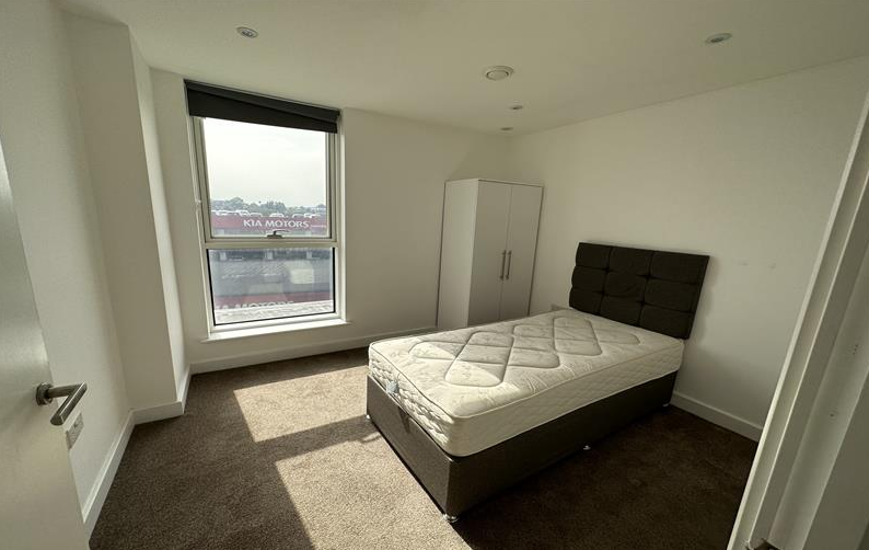 Property photo 3 of 11 Bedroom 1 