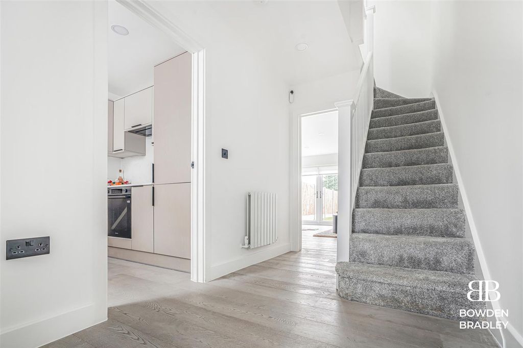 Property photo 3 of 26 Hallway