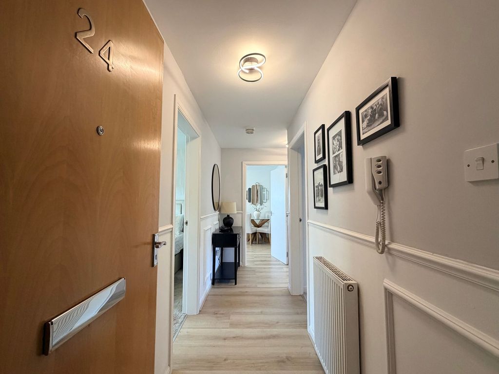 Property photo 3 of 17 Hallway