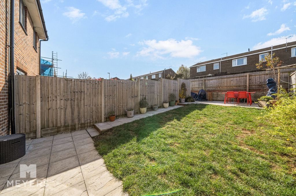 Property photo 3 of 12