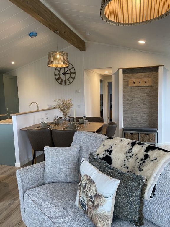 Property photo 3 of 6 Img 0064.Jpg