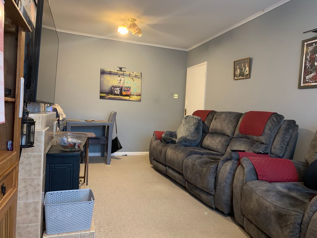 Property photo 2 of 11 Image 1