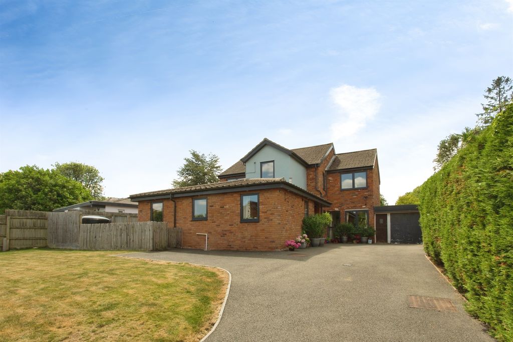 Property photo 1 of 17