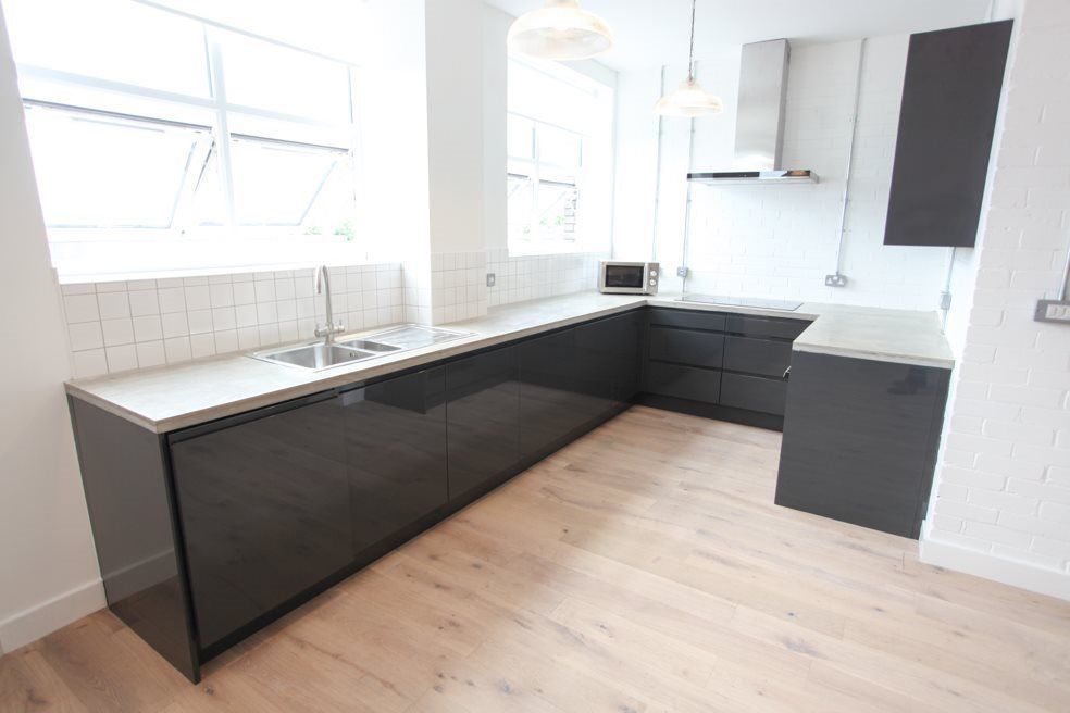 Property photo 2 of 7 63 Kempston 3