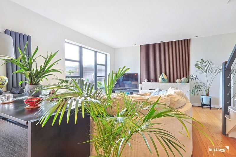 Property photo 3 of 23 Photo 6