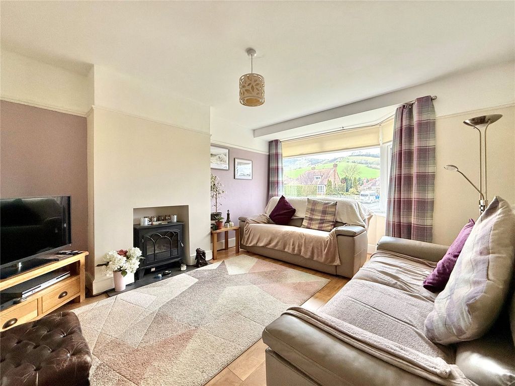 Property photo 2 of 20 Picture No. 12