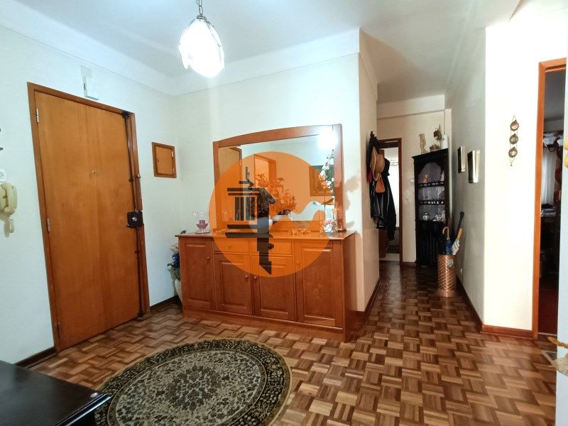 Property photo 2 of 52