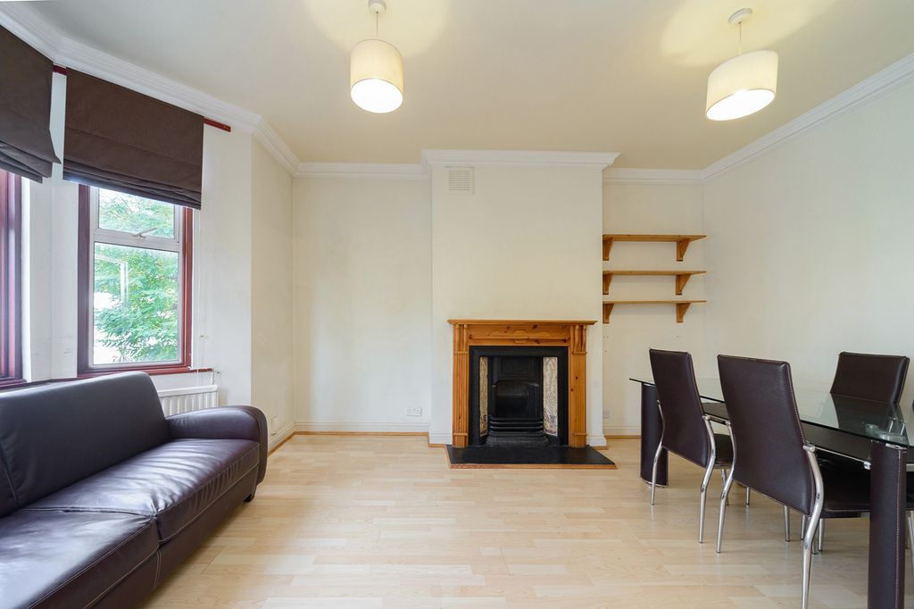Property photo 2 of 10 Picture No. 12