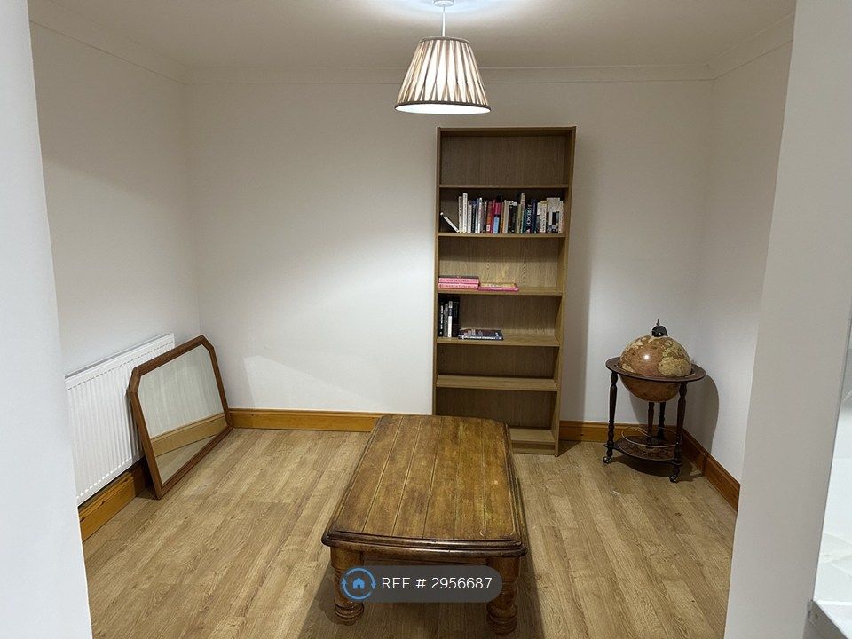 Property photo 3 of 14 Living Room