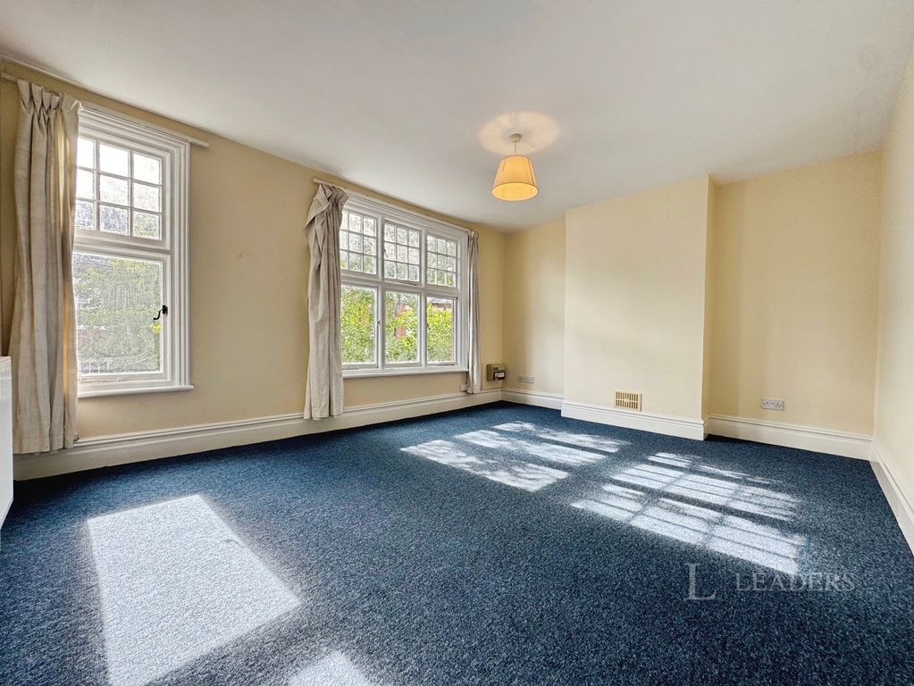 Property photo 3 of 8 Pbox-Img.Jpg