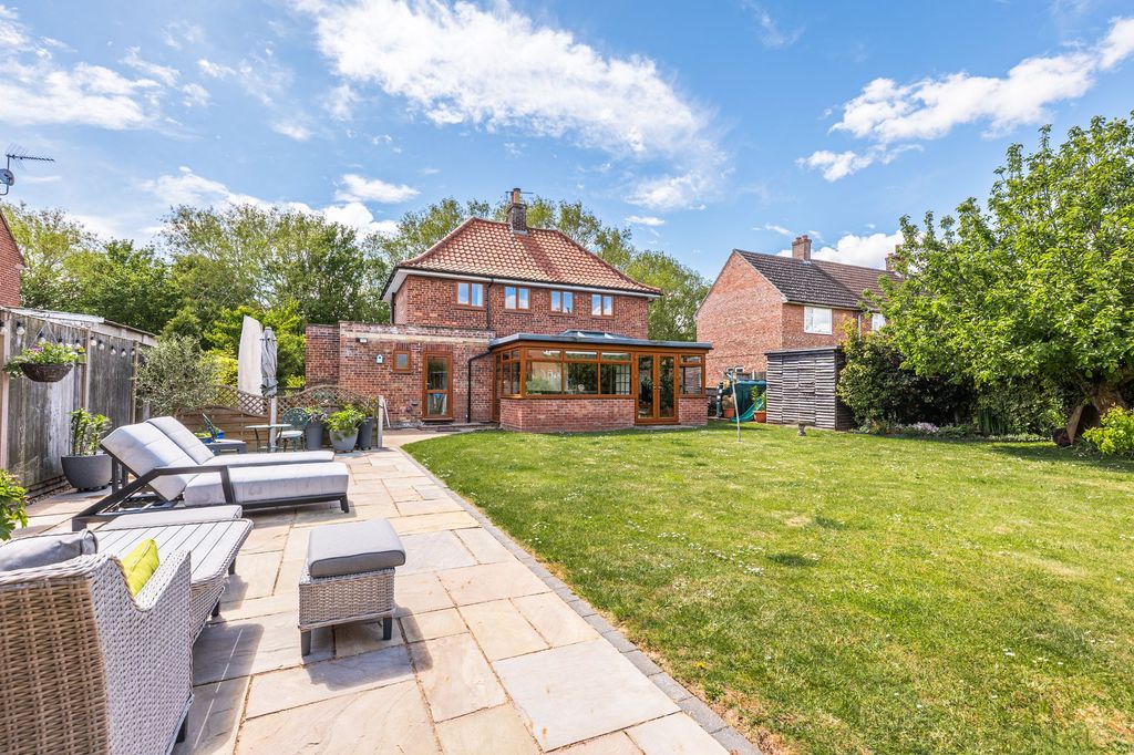 Property photo 1 of 19