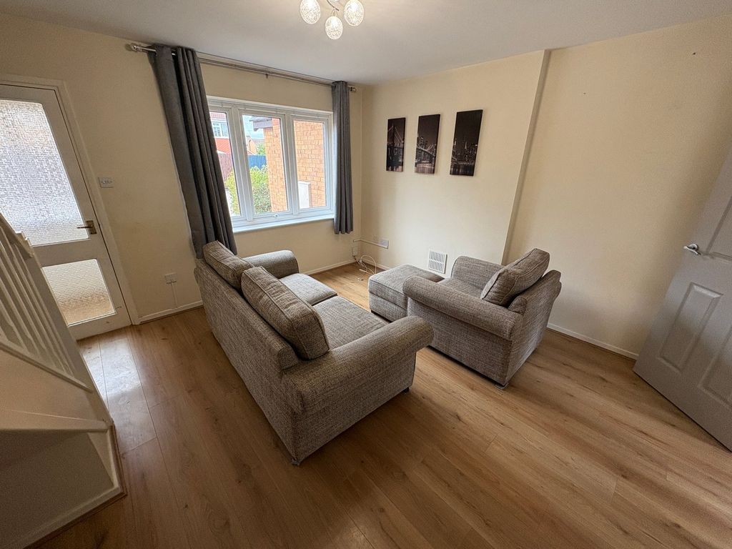 Property photo 2 of 7